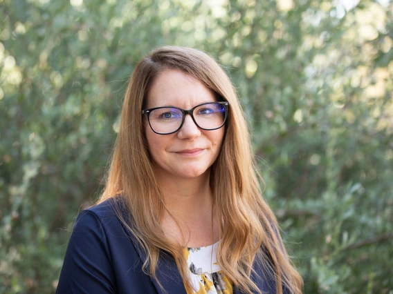 carrie langley headshot